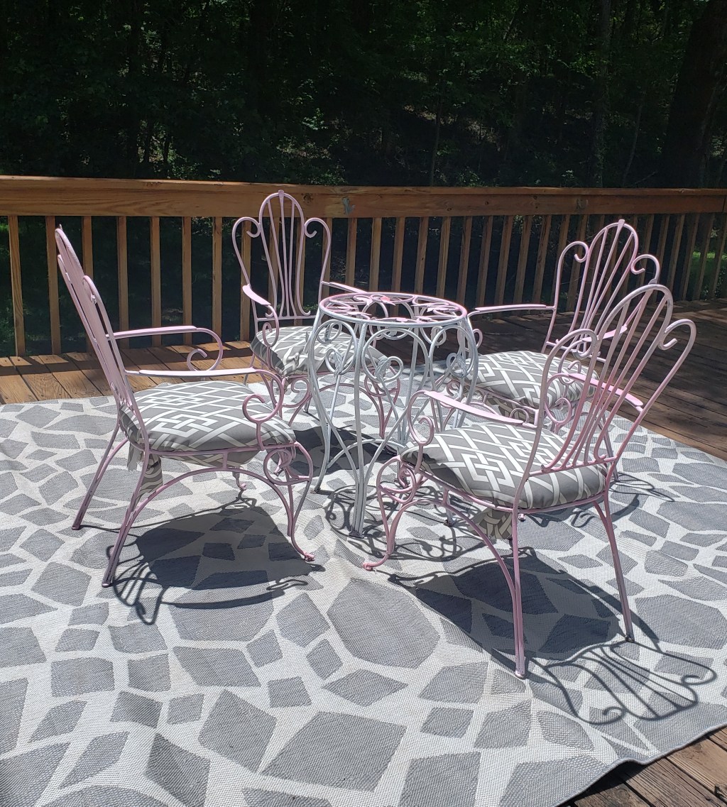 ▶️ Restoring a Vintage Outdoor Dinette&nbsp;Set